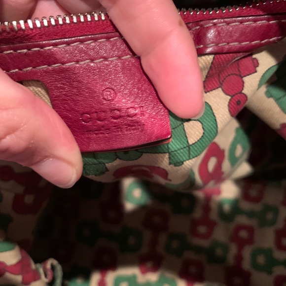 GUCCI SIGNORIA HOBO - Picture 3 of 16